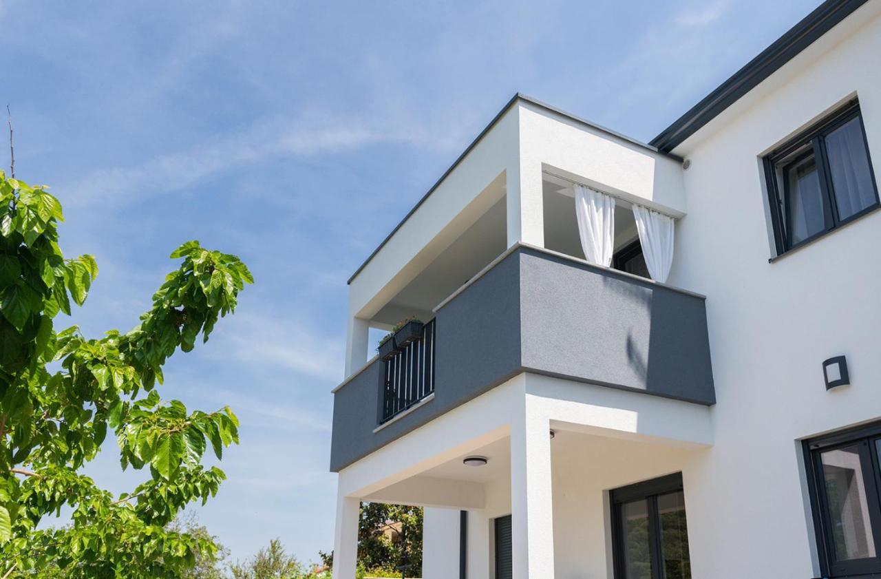Apartment Aura Porec Exterior photo